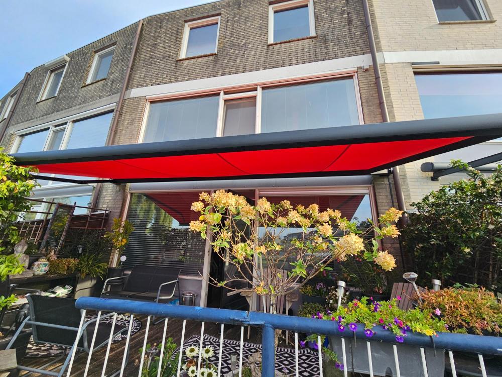 buitenzonwering rood in Hilversum